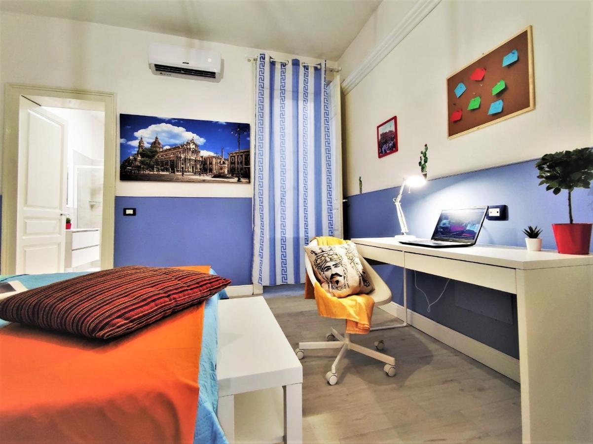 Central Apartments Caronda Street Катанія Екстер'єр фото